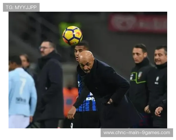 拉齐奥定位球制造混乱